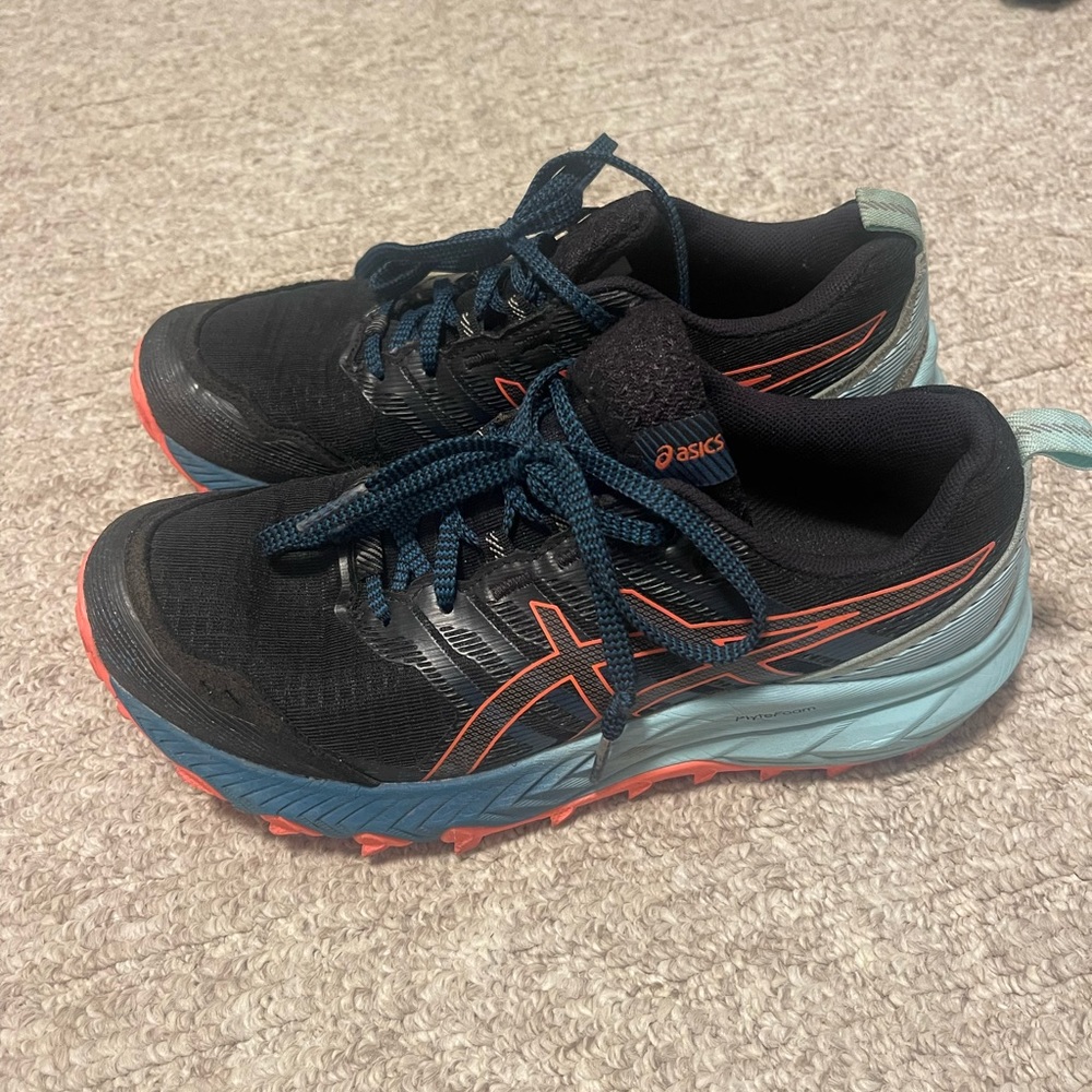 ASICS Sneakers